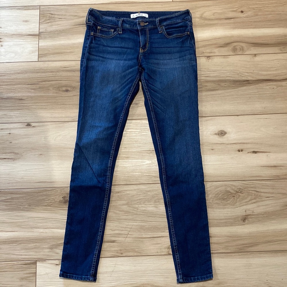 Hollister Size 5R skinny Jeans